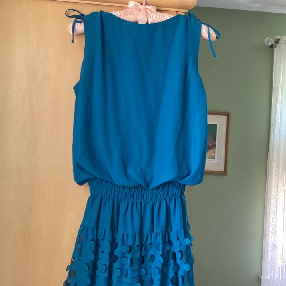 Dress barn Teal sleeveless scoop neck dress with gathered waist and lining - Picture 6 of 8
